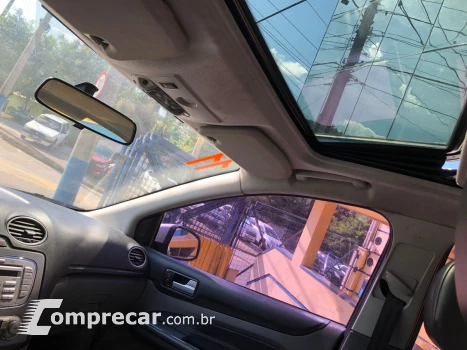 FOCUS 2.0 Ghia Sedan 16V