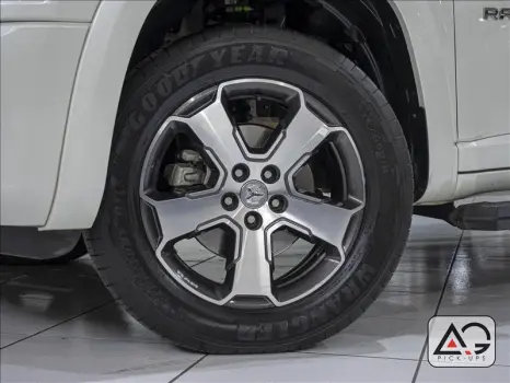 RAMPAGE 2.0 Turbo Laramie 4X4