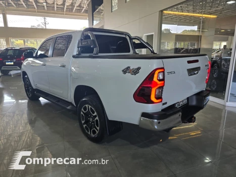 HILUX 2.8 D-4D TURBO DIESEL CD SRX 4X4 AUTOMÁTICO