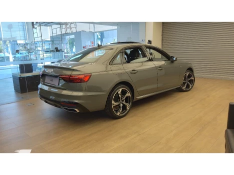 A4 2.0 TFSI MHEV S LINE QUATTRO S TRONIC