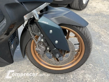 XMAX 250 ABS