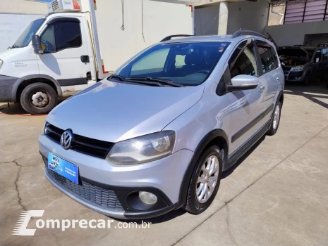 Volkswagen Space cross 1.6 4 portas