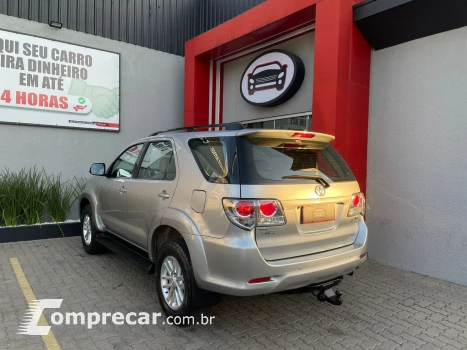 HILUX SW4 2.7 SR 7 Lugares 4X2 16V