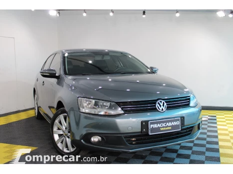 JETTA 2.0 COMFORTLINE FLEX 4P TIPTRONIC