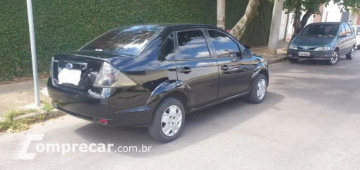 FORD FIESTA 1.6 SE Sedan 16V 4 portas