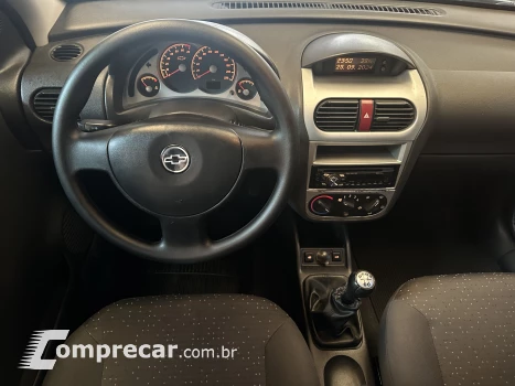 CORSA 1.4 MPFI Premium Sedan 8V