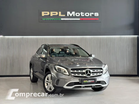Mercedes-Benz GLA 200 1.6 CGI FLEX ADVANCE 7G-DCT 4 portas
