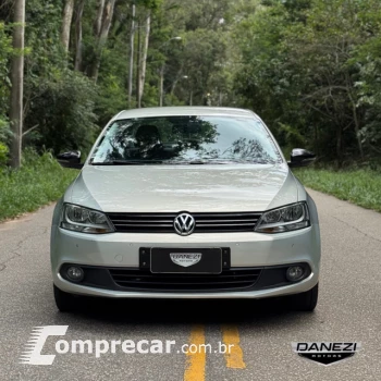 Jetta 2.0 Comfortline Tiptronic (Flex)