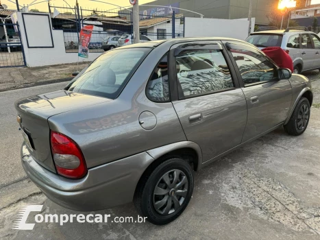 CORSA 1.0 MPFI Classic Sedan Life 8V