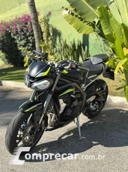 street triple rs
