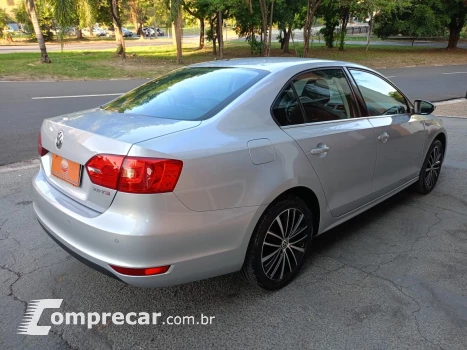 Jetta 2.0 4P TSI HIGHLINE 211 CV AUTOMÁTICO