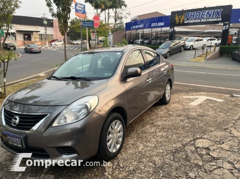 NISSAN VERSA 1.6 16vstart SV 4 portas