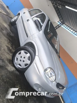 Corsa sedan 1.0