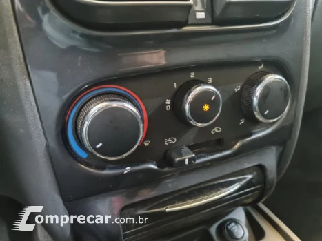 Fiat STRADA - 1.8 MPI ADVENTURE CD 16V 3P MANUAL 3 portas