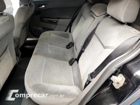 VECTRA 2.0 MPFI Elegance 8V