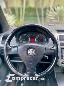 Volkswagen POLO 1.6 MI Sportline 8V 4 portas