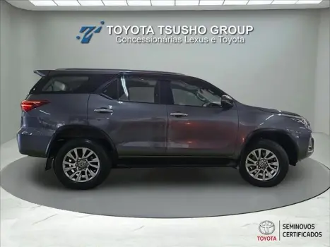 HILUX SW4 2.7 VVT-I SRV 7L 4X2