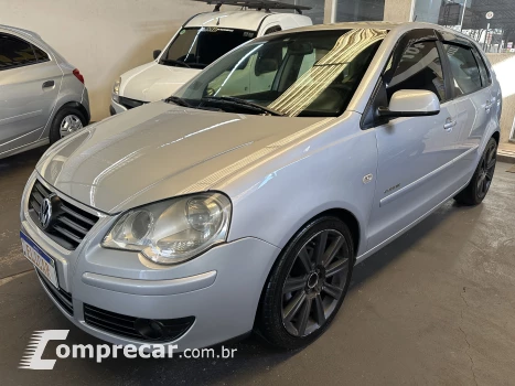 Volkswagen POLO 1.6 MI Sportline 8V 4 portas