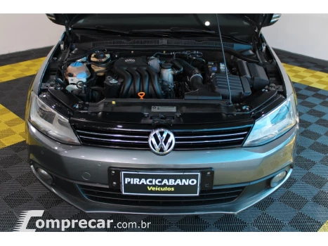 JETTA 2.0 COMFORTLINE FLEX 4P TIPTRONIC