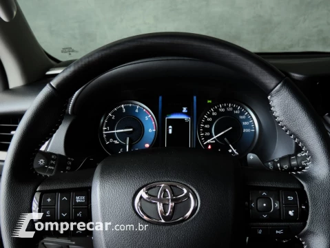 Toyota HILUX SW4 2.8 SRX 4X4 7 Lugares 16V Turbo Intercooler 4 portas