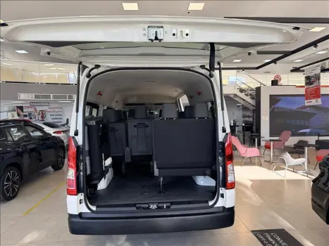 HIACE 2.8 D-4d Turbo Minibus 15+1 DX