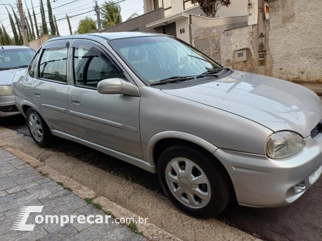 CORSA 1.6 MPFI GLS Sedan 8V