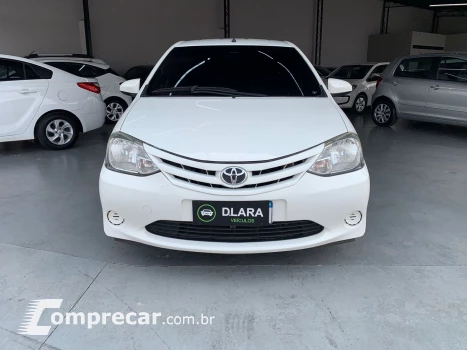 Toyota ETIOS 1.5 XS Sedan 16V 4 portas