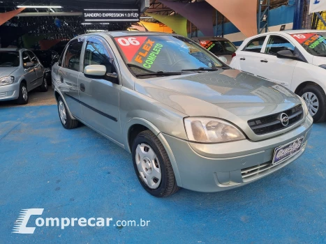 CORSA 1.8 MPFI Maxx Sedan 8V