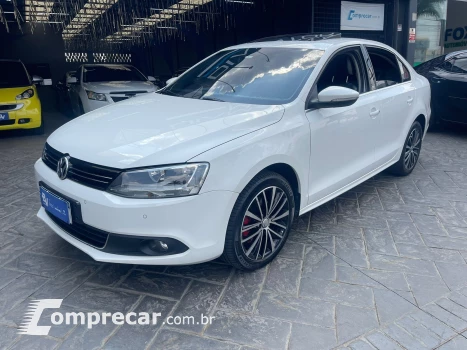 Volkswagen JETTA 2.0 TSI Highline 200cv 4 portas