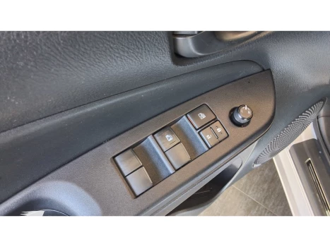 YARIS 1.5 16V FLEX SEDAN XL LIVE MULTIDRIVE