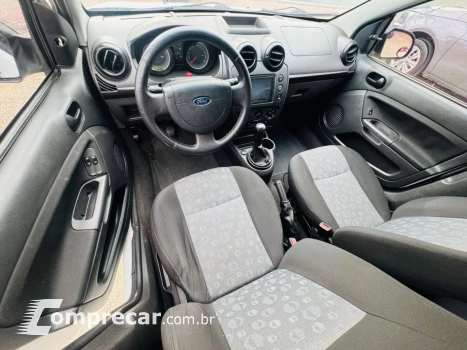 FIESTA 1.6 MPI Class Hatch 8V