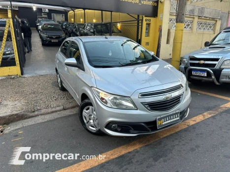 CHEVROLET ONIX HATCH LT 1.0 8V FlexPower 5p Mec. 4 portas