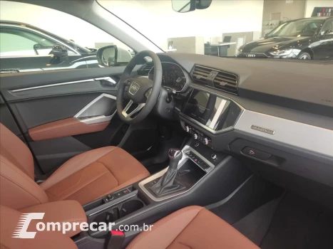 Audi Q3 2.0 40 TFSI GASOLINA PERFORMANCE QUATTRO TIPTR 4 portas