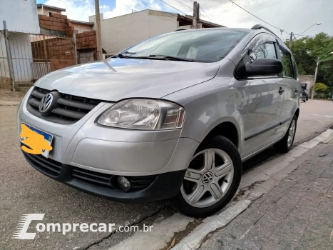 Volkswagen SPACEFOX 1.6 MI 8V 4 portas