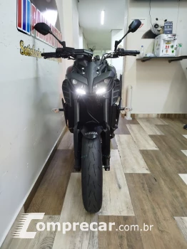 MT-09  800 cc