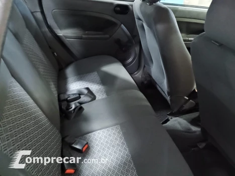 Fiesta Sedan 1.6 Zetec