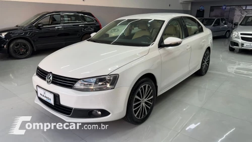 Volkswagen JETTA Highline 2.0 TSI 16V 4p Tiptronic 4 portas