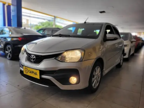 Toyota ETIOS XLS 1.5 Flex 5p Aut. 4 portas