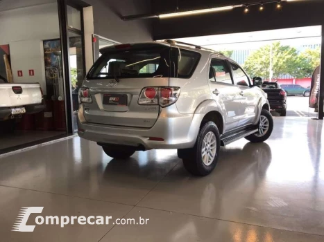 HILUX SW4 2.7 SR 7 Lugares 4X2 16V