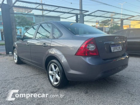 Focus Sedan 2.0 16V 4P S FLEX