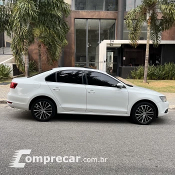 JETTA 2.0 TSI Highline 200cv