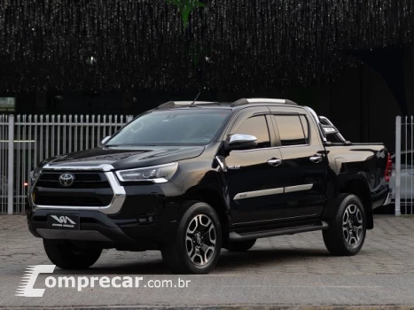 Toyota HILUX - 2.8 D-4D TURBO CD SRX 4X4 AUTOMÁTICO 4 portas