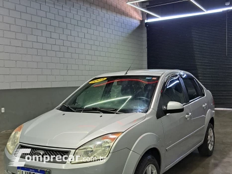 FORD Fiesta 1.0 Mpi Sedan 8V Flex 4P Manual 4 portas