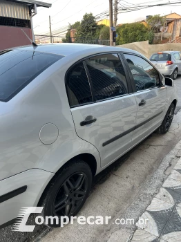 POLO SEDAN 1.6 8V