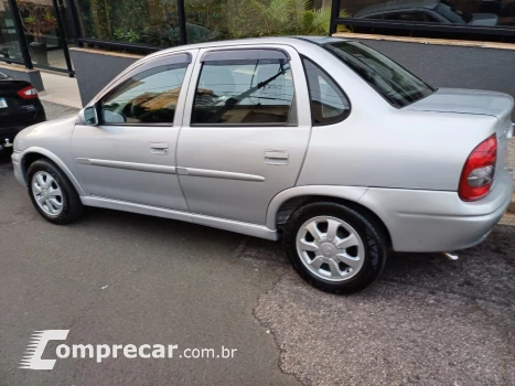 CORSA 1.6 MPFI GLS Sedan 8V