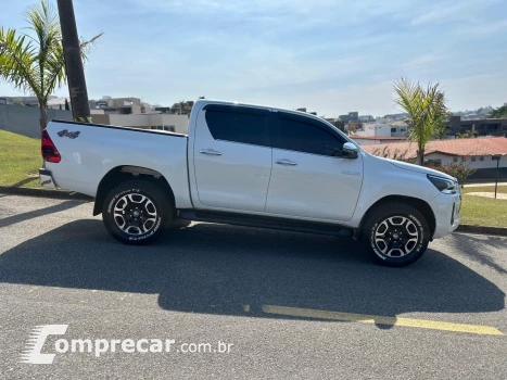 HILUX 2.8 D-4D TURBO DIESEL CD SRX 4X4 AUTOMÁTICO