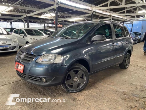 Volkswagen SPACEFOX 1.6 MI 8V TOTAL FLEX 4 portas