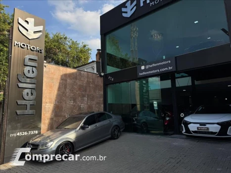 Mercedes-Benz CL 63 AMG 6.2 V8 32V 4 portas