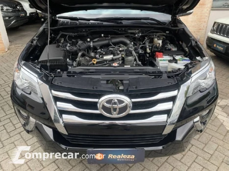 Hilux SW4 SR 4x2 2.7 Flex 16V Aut.