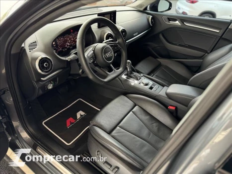 Audi A3 2.0 TFSI Sedan Performance Black 4 portas